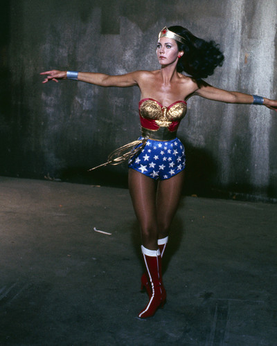 This is an image of Prints & Posters of Lynda Carter 299203