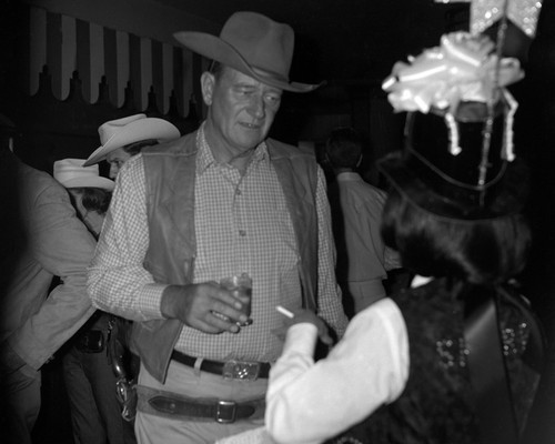 This is an image of Prints & Posters of John Wayne 103652