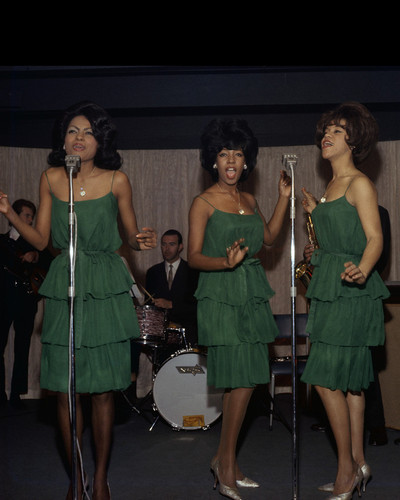 This is an image of Prints & Posters of The Supremes 299492