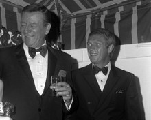 This is an image of Prints & Posters of John Wayne 103666