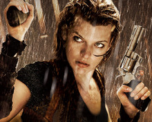 This is an image of Prints & Posters of Milla Jovovich 299785