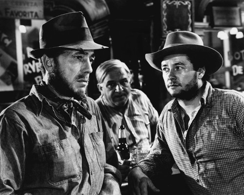 This is an image of Prints & Posters of Treasure of Sierra Madre 103909