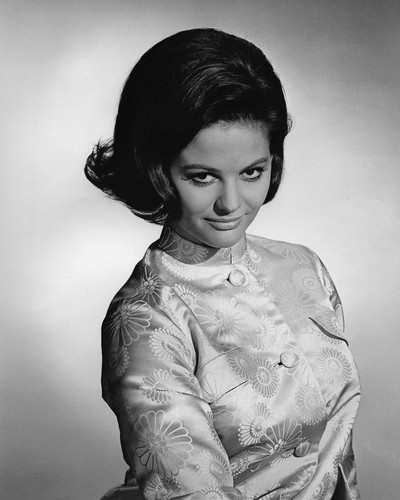 This is an image of Prints & Posters of Claudia Cardinale 104051