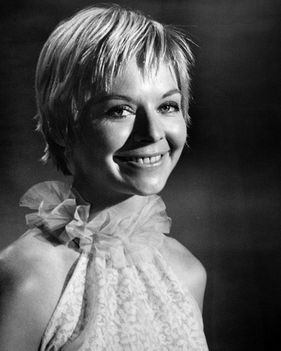 This is an image of Prints & Posters of Susannah York 104133