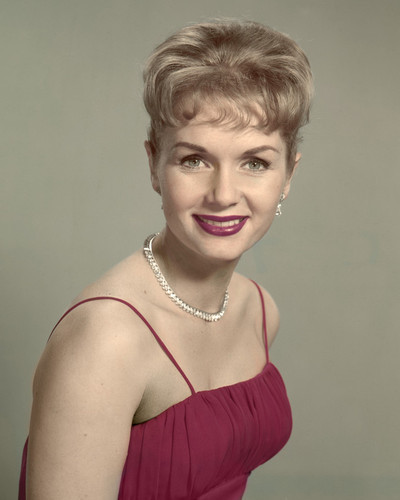 This is an image of Prints & Posters of Debbie Reynolds 202116