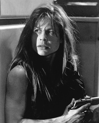 This is an image of Prints & Posters of Linda Hamilton 104482