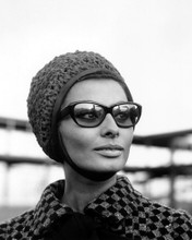 This is an image of Prints & Posters of Sophia Loren 104492