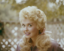 This is an image of Prints & Posters of Donna Douglas 202282