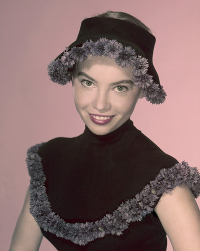This is an image of Prints & Posters of Leslie Caron 202292
