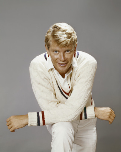 This is an image of Prints & Posters of Troy Donahue 202306