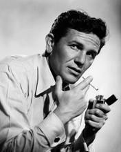 This is an image of Prints & Posters of John Garfield 104533