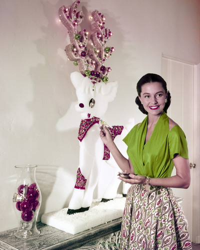 This is an image of Prints & Posters of Cyd Charisse 202481