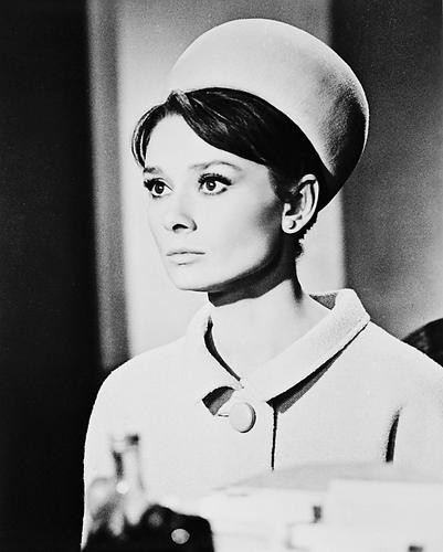 This is an image of 16573 Audrey Hepburn Photograph & Poster