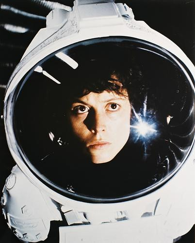This is an image of 24646 Sigourney Weaver Photograph & Poster