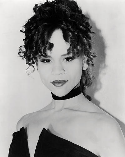 This is an image of 100049 Rosie Perez Photograph & Poster