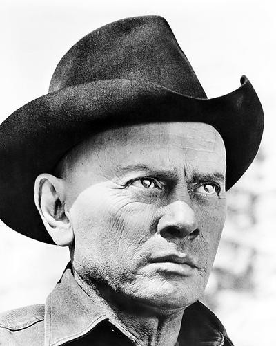 This is an image of 100378 Yul Brynner Photograph & Poster