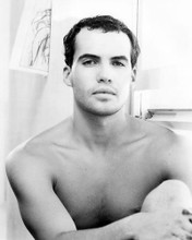 This is an image of 100524 Billy Zane Photograph & Poster