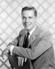 This is an image of Photograph & Poster of George Peppard 101039