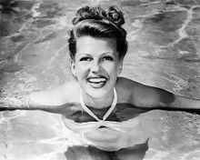 This is an image of Photograph & Poster of Rita Hayworth 101085