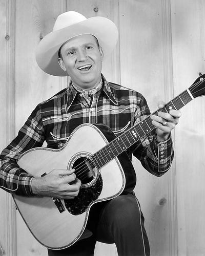This is an image of Photograph & Poster of Gene Autry 101129