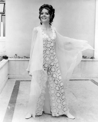 This is an image of Photograph & Poster of Diana Rigg 101138