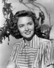 This is an image of Photograph & Poster of Donna Reed 101345