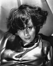 This is an image of Photograph & Poster of Luise Rainer 101352