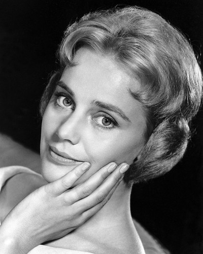 This is an image of Photograph & Poster of Maria Schell 101358