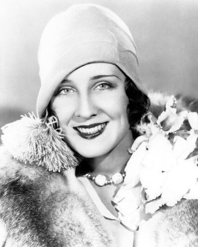 This is an image of Photograph & Poster of Norma Shearer 101463