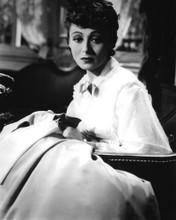 This is an image of Photograph & Poster of Luise Rainer 101500