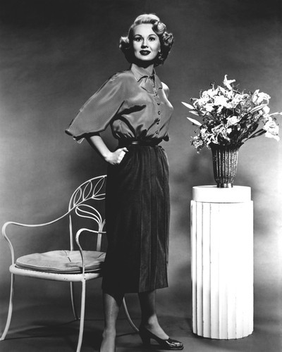 This is an image of Photograph & Poster of Virginia Mayo 101526