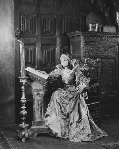 This is an image of Photograph & Poster of Vera Reynolds 101528