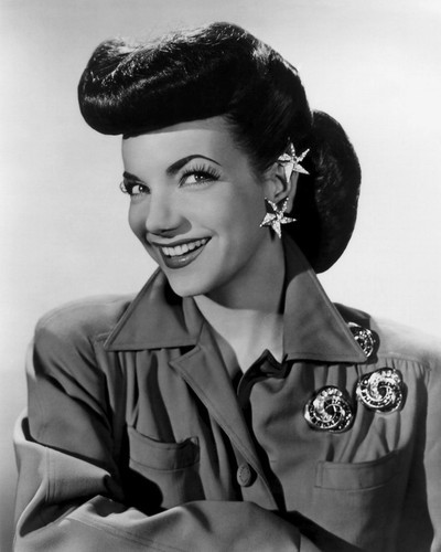 This is an image of Photograph & Poster of Carmen Miranda 101535