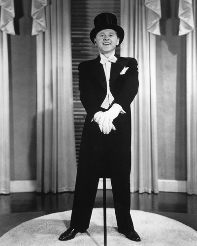 This is an image of Photograph & Poster of Mickey Rooney 101643