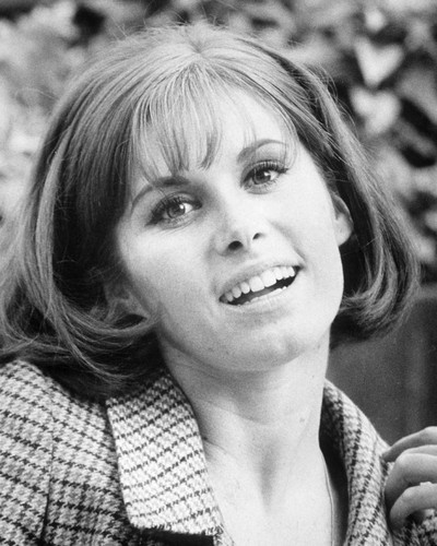 This is an image of Photograph & Poster of Stefanie Powers 101804