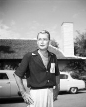 This is an image of Photograph & Poster of Alan Ladd 102147