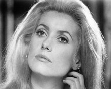 This is an image of Photograph & Poster of Catherine Deneuve 102239
