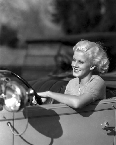 This is an image of Photograph & Poster of Jean Harlow 102626