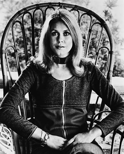This is an image of 160915 Elizabeth Montgomery Photograph & Poster