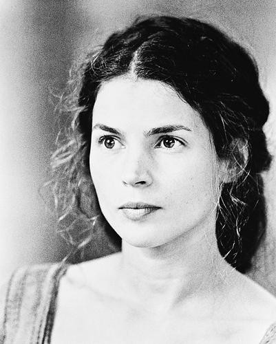 This is an image of 162138 Julia Ormond Photograph & Poster
