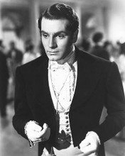 This is an image of 164408 Laurence Olivier Photograph & Poster
