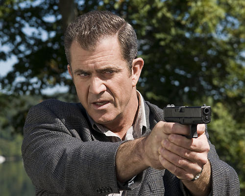 This is an image of 280888 Mel Gibson Photograph & Poster