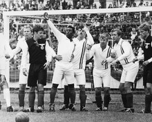 This is an image of 190396 Escape to Victory Photograph & Poster