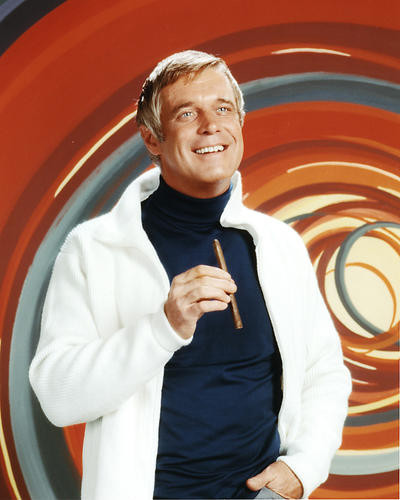 This is an image of 281138 George Peppard Photograph & Poster