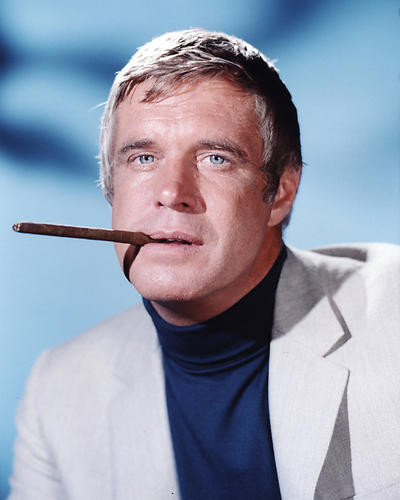 This is an image of 281139 George Peppard Photograph & Poster