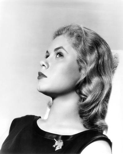 This is an image of 191196 Elizabeth Montgomery Photograph & Poster