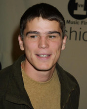 This is an image of 250233 Josh Hartnett Photograph & Poster