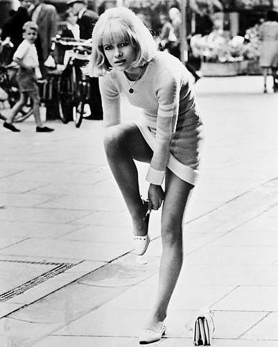 This is an image of 170126 Judy Geeson Photograph & Poster
