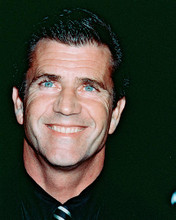 This is an image of 240451 Mel Gibson Photograph & Poster
