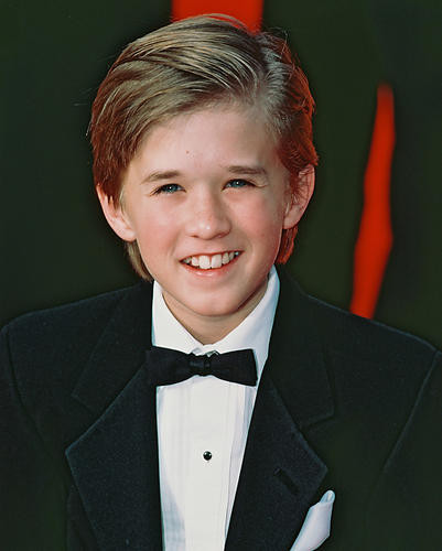 This is an image of 241823 Haley Joel Osment Photograph & Poster